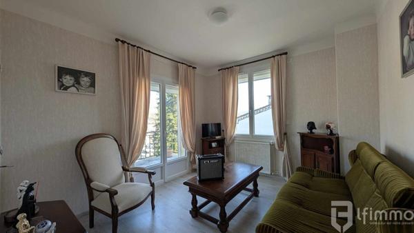 Maison 4 faces, 5 chambres et jardin