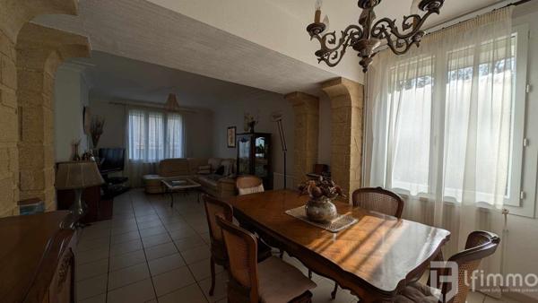 Maison 4 faces, 5 chambres et jardin