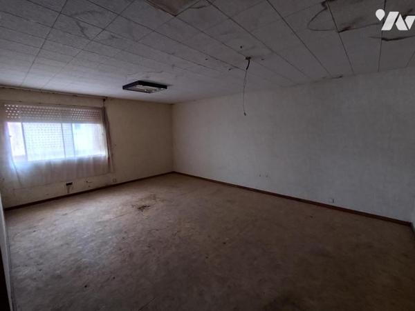 BÂTIMENT A VENDRE - MONFAUCON D'ARGONNE