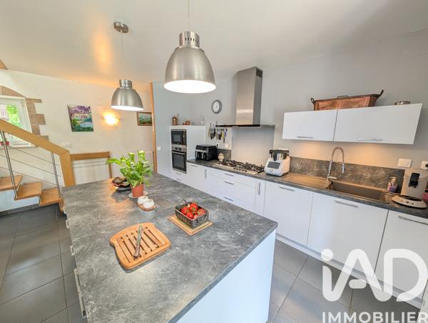 Maison à vendre 9 pièces 235 m² Queaux