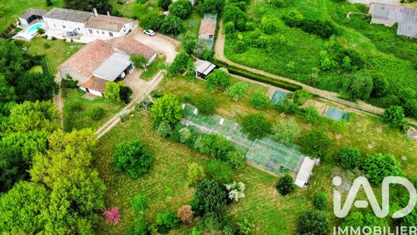 Maison à vendre 9 pièces 235 m² Queaux