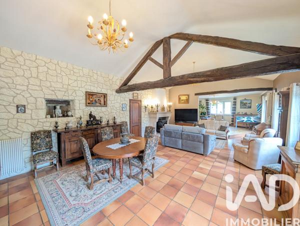 Maison à vendre 9 pièces 235 m² Queaux