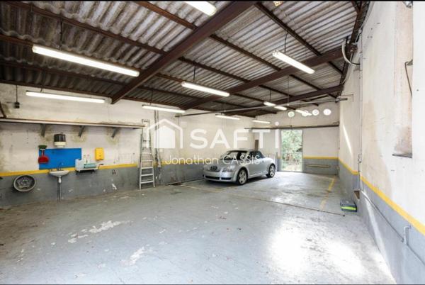 A Vendre - Murs à vendre Local commercial 103m²