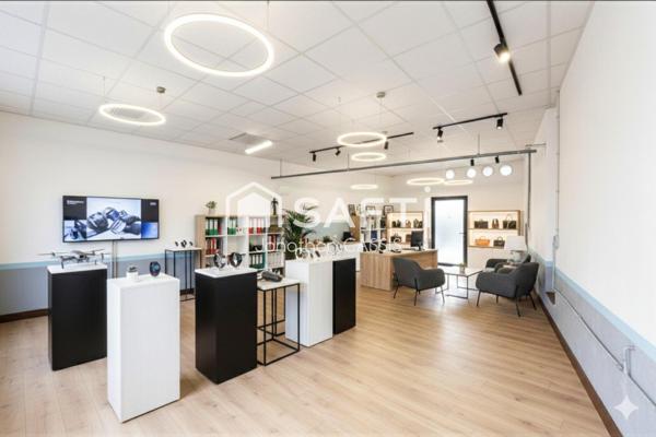 A Vendre - Murs à vendre Local commercial 103m²