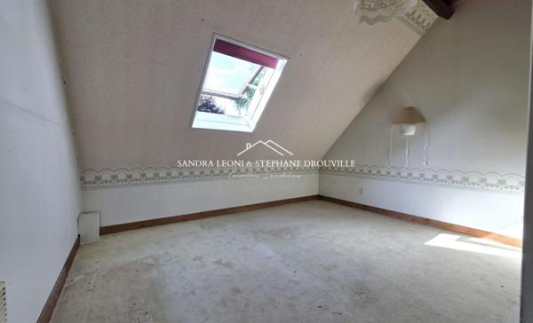 PROCHE MAINTENON - AGREABLE MAISON de 124 m2, 3 CHAMBRES