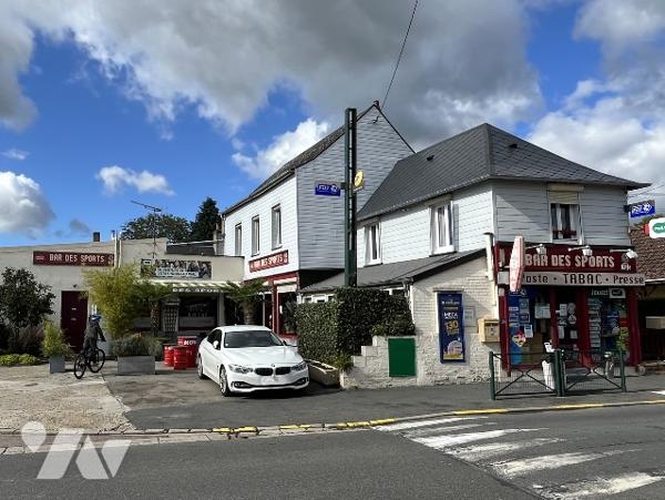 Immeuble de rapport commerce et habitation à ABANCOURT