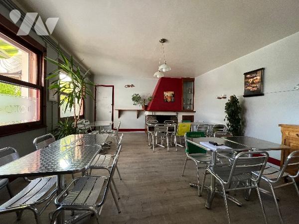 Immeuble de rapport commerce et habitation à ABANCOURT