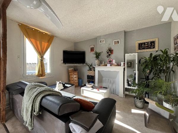 Immeuble de rapport commerce et habitation à ABANCOURT