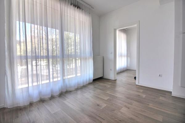 Appartement Saint Ouen Sur Seine 1 pièce(s) 24.93 m2