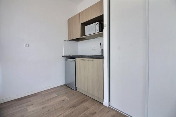 Appartement Saint Ouen Sur Seine 1 pièce(s) 24.93 m2