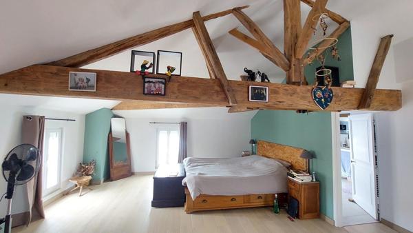 Angoulême maison de 260 m² avec terrasse et 2 garages