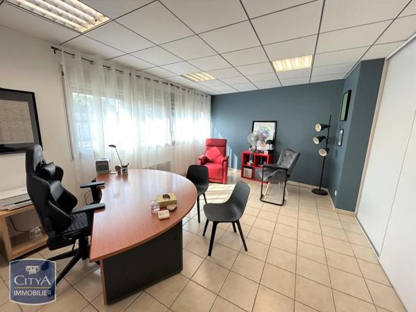 Vente local professionnel 166m²