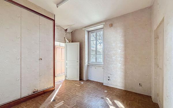 Maison à vendre    7 pièces •  Le Creusot