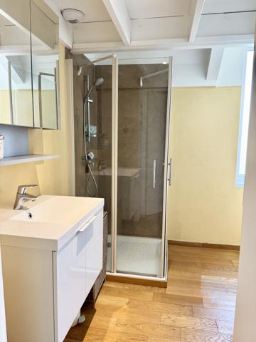 Maison à vendre à Lacanau Ville avec 4 chambres et terrain arboré proche commerces