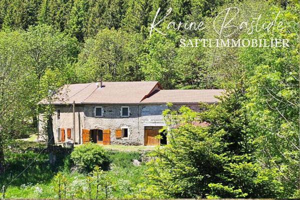 Superbe longére,vue imprenable et nature préservée