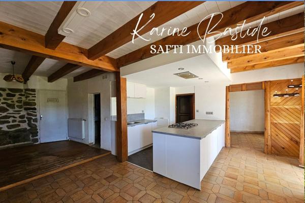 Superbe longére,vue imprenable et nature préservée