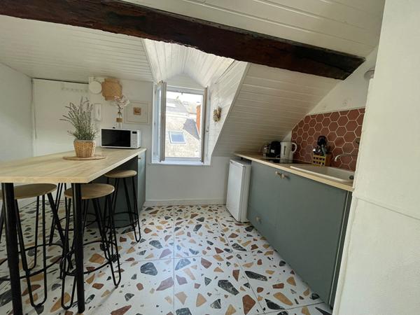 ORLEANS HYPERCENTRE - Appartement 1 pièce(s) 36 m² meublé - chauff, eau et fibre inclus