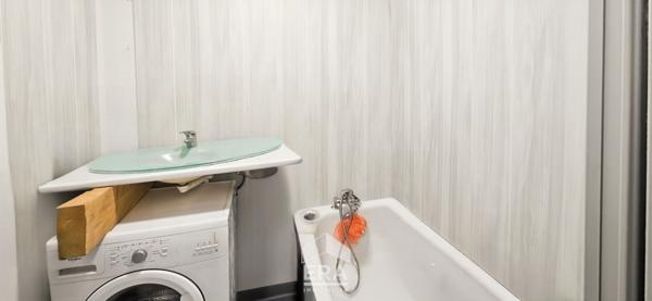 BLANQUEFORT 33290 - Appartement T3 de 50 m² - Balcon - Ascenseur - Box - Proche centre-ville