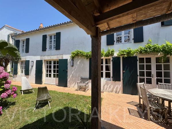 Maison à vendre centre village - La Couarde sur Mer