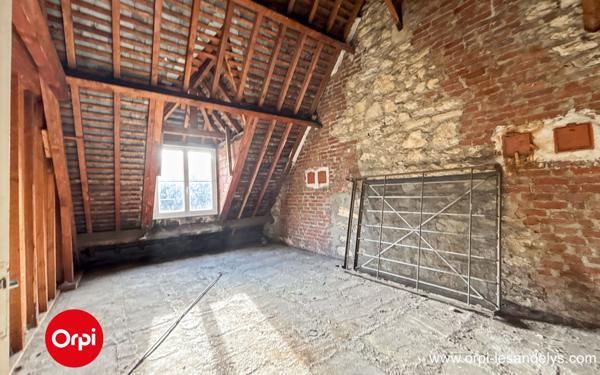Immeuble à vendre    4 pièces • 115 m2 Gaillon