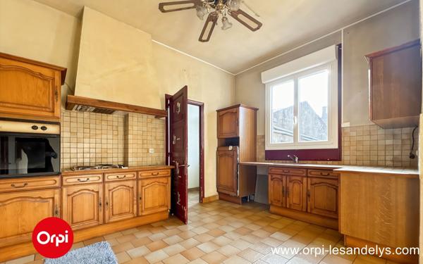 Immeuble à vendre    4 pièces • 115 m2 Gaillon