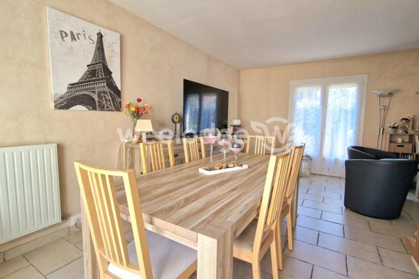 Maison à vendre 6 pièces de 125 m² à Élancourt