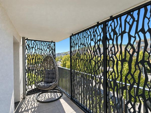 Confort récent, terrasse et 3 chambres