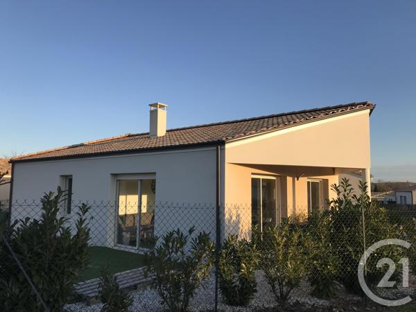 Maison à vendre  4 pièces - 90,26 m 2   FLEAC  - 16