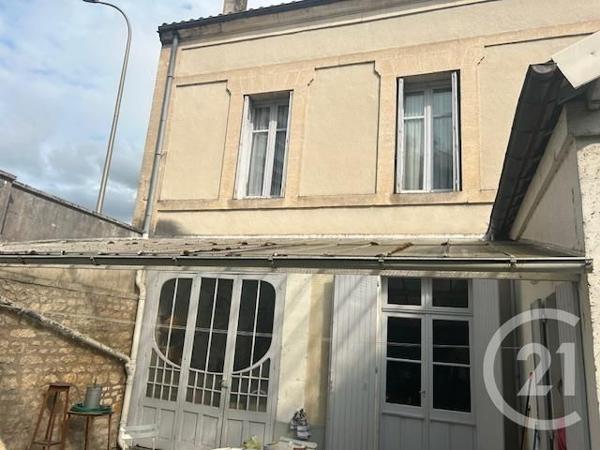 Maison à vendre  4 pièces - 90,26 m 2   FLEAC  - 16