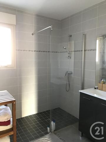 Maison à vendre  4 pièces - 90,26 m 2   FLEAC  - 16