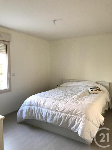 Maison à vendre  4 pièces - 90,26 m 2   FLEAC  - 16