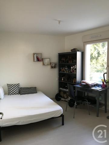 Maison à vendre  4 pièces - 90,26 m 2   FLEAC  - 16