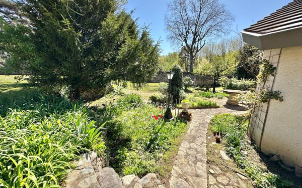 Maison à vendre    6 pièces •  Romans-sur-Isère