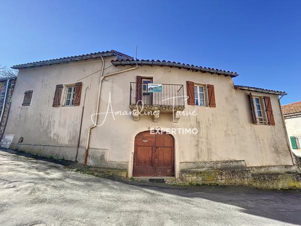 La Bastide-Pradines (12490) Maison de village à rénover et son garage avec jardin