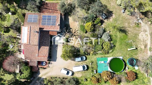 Maison à rénover avec grand terrain et potentiel