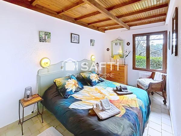 Maison à rénover avec grand terrain et potentiel