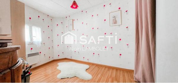 Maison de village avec jardinet, au calme