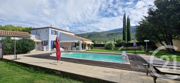 Maison à vendre  5 pièces - 204 m2 NANS LES PINS - 83