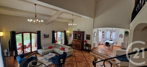 Maison à vendre  5 pièces - 204 m2 NANS LES PINS - 83