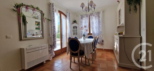 Maison à vendre  5 pièces - 204 m2 NANS LES PINS - 83