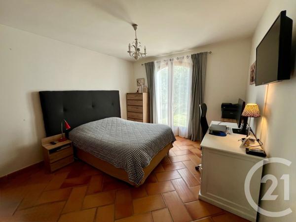 Maison à vendre  5 pièces - 204 m2 NANS LES PINS - 83