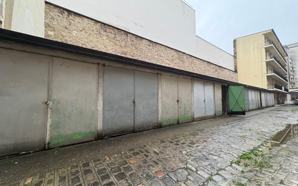 Stationnement à vendre    Clichy