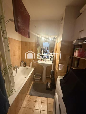 Studio 24M² , centre ville+ cave