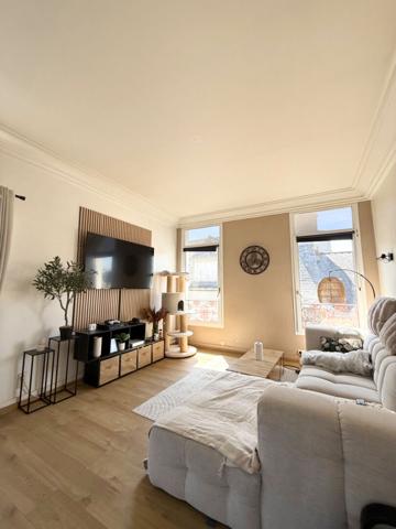 Appartement 4 pièces de 100 m² en plein centre-ville Landerneau