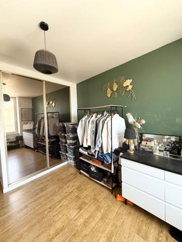 Appartement 4 pièces de 100 m² en plein centre-ville Landerneau