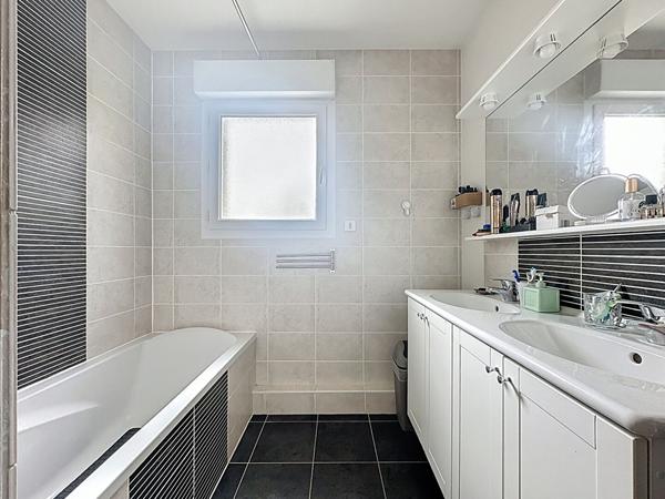 Maison Trelaze 5 pièce(s) 105 m2