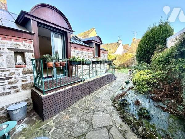 Villa balnéaire avec ascenseur / Courtoisville

Dans l'un des quartiers les plus convoités de...