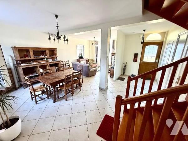 Villa balnéaire avec ascenseur / Courtoisville

Dans l'un des quartiers les plus convoités de...