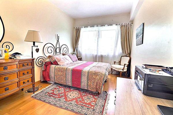 Appartement Toulon 5 pièce(s) 112 m2 quartier Petit Bois