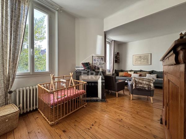 A vendre, jolie Maison ancienne rénovée type 6 avec jardin